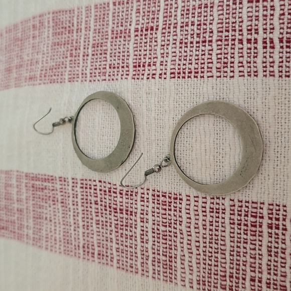 Shell and Silver Circle Dangle Earrings - EUC - Picture 5 of 6